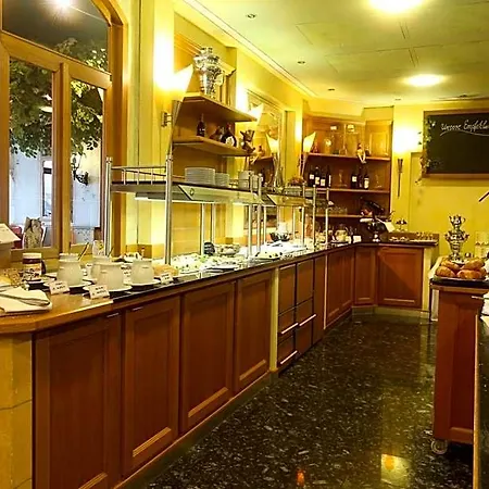 Touric Hotel 3*