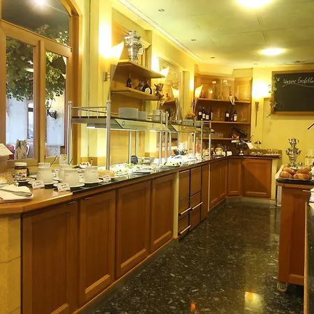 Touric Hotel 3*